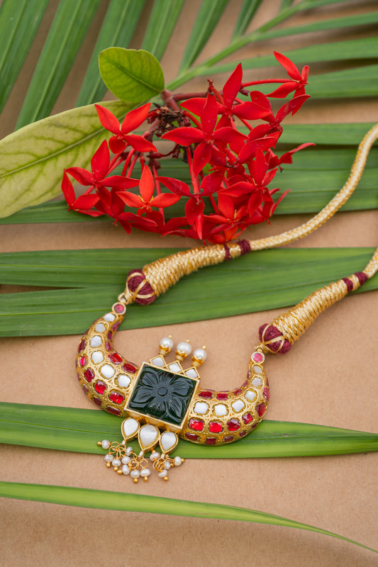 JADAU SILVER HORN NECKLACE STRUNG ON BATWA