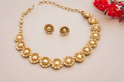 Konkani Heritage Multi-Flower Design