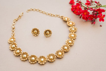 Konkani Heritage Multi-Flower Design