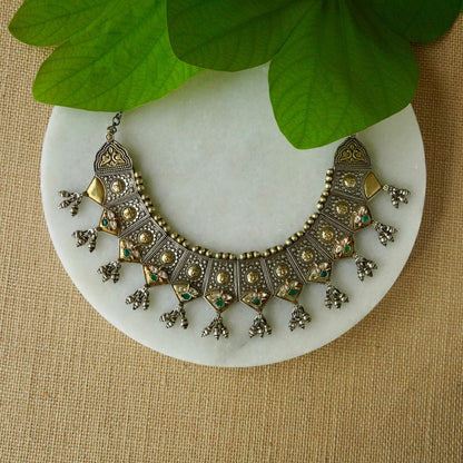 Toran - Stiff Necklace
